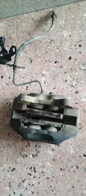 Toyota Hilux Vigo 4 Wd Front Caliper