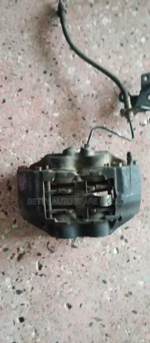 Toyota Hilux Vigo 4 Wd Front Caliper