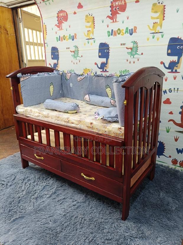 Brown Baby Cot / Baby Cot - main view