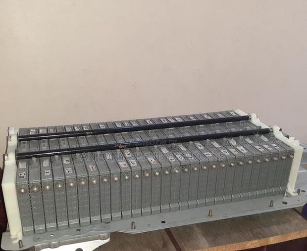 Toyota Fielder Hybrid Battery - main view