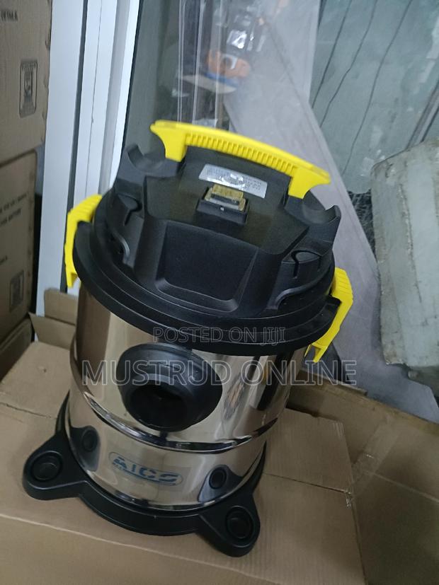 Vacuum Cleaner