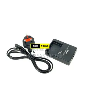 Nikon MH24 Battery Charger for EN-EL14 and EN-EL14A Batterie