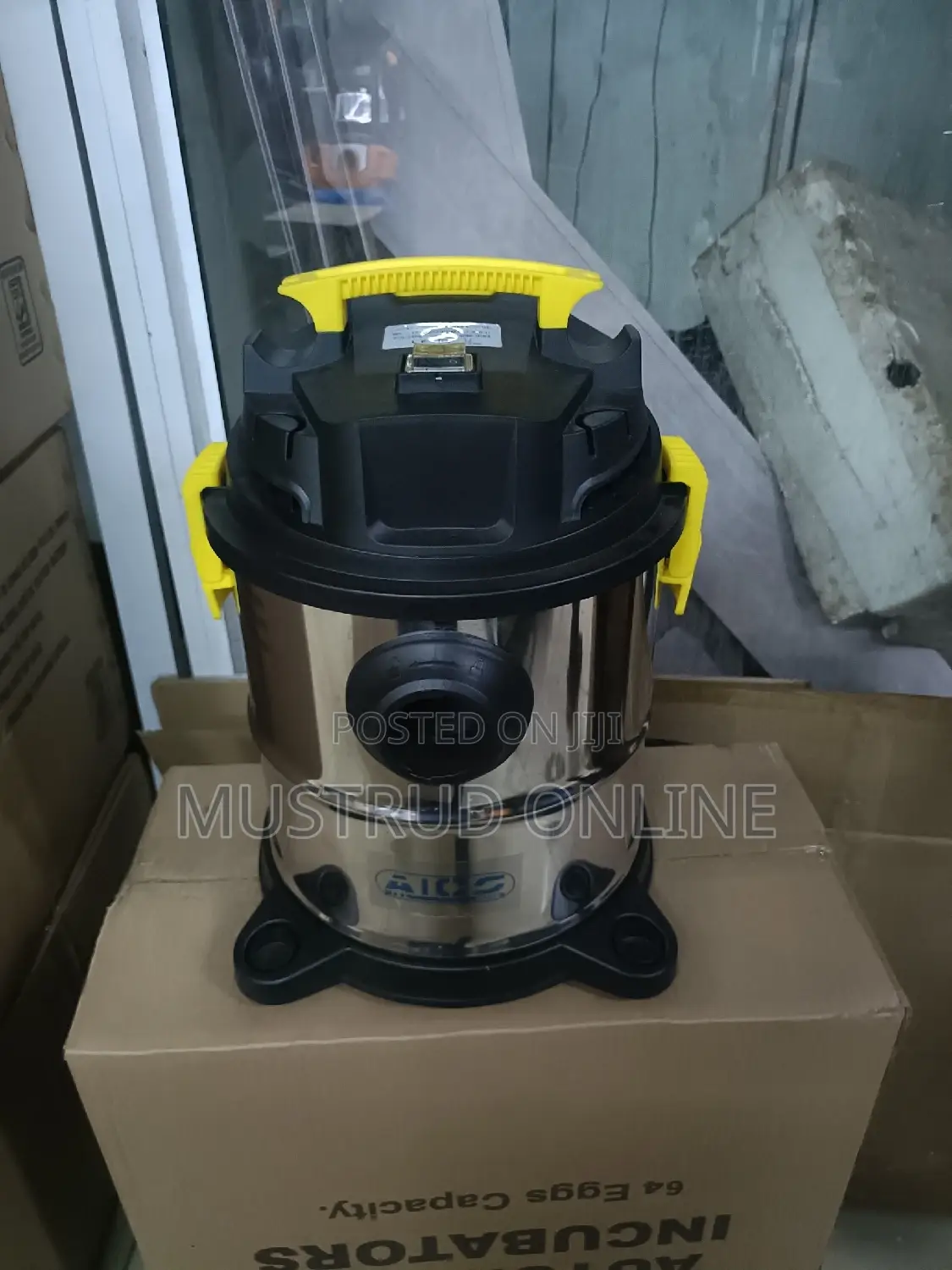 Wet and Dry Vacuum Cleaner