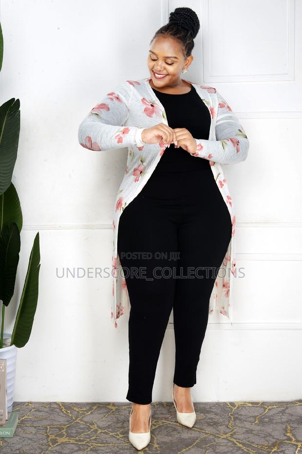 Plus Size Fitting Floral Kimonos - thumbnail 10