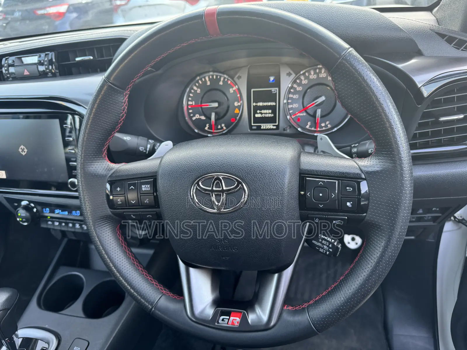 Toyota Hilux 2022 White