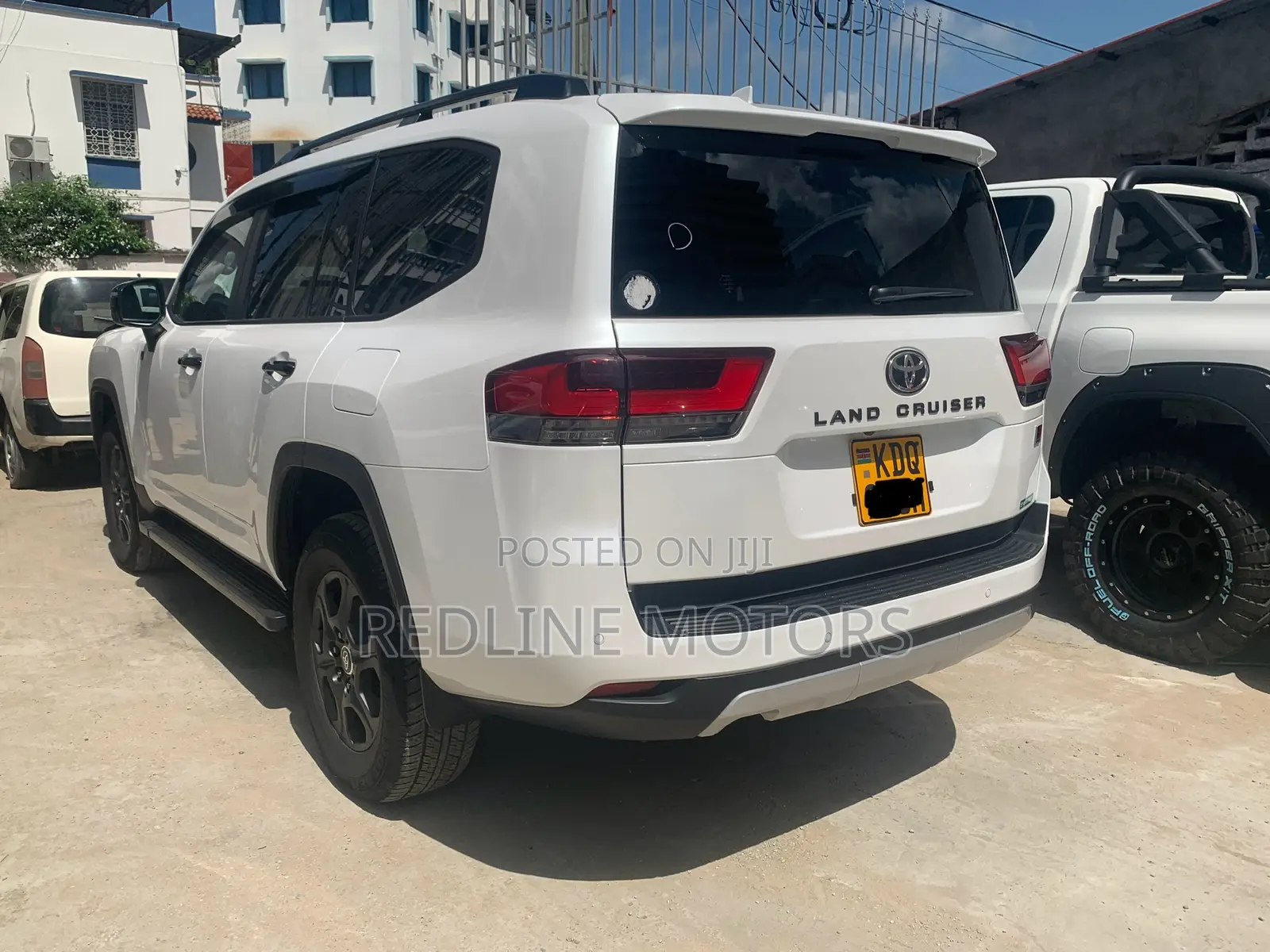 Toyota Land Cruiser 4.5 V8 GXR 2021 White