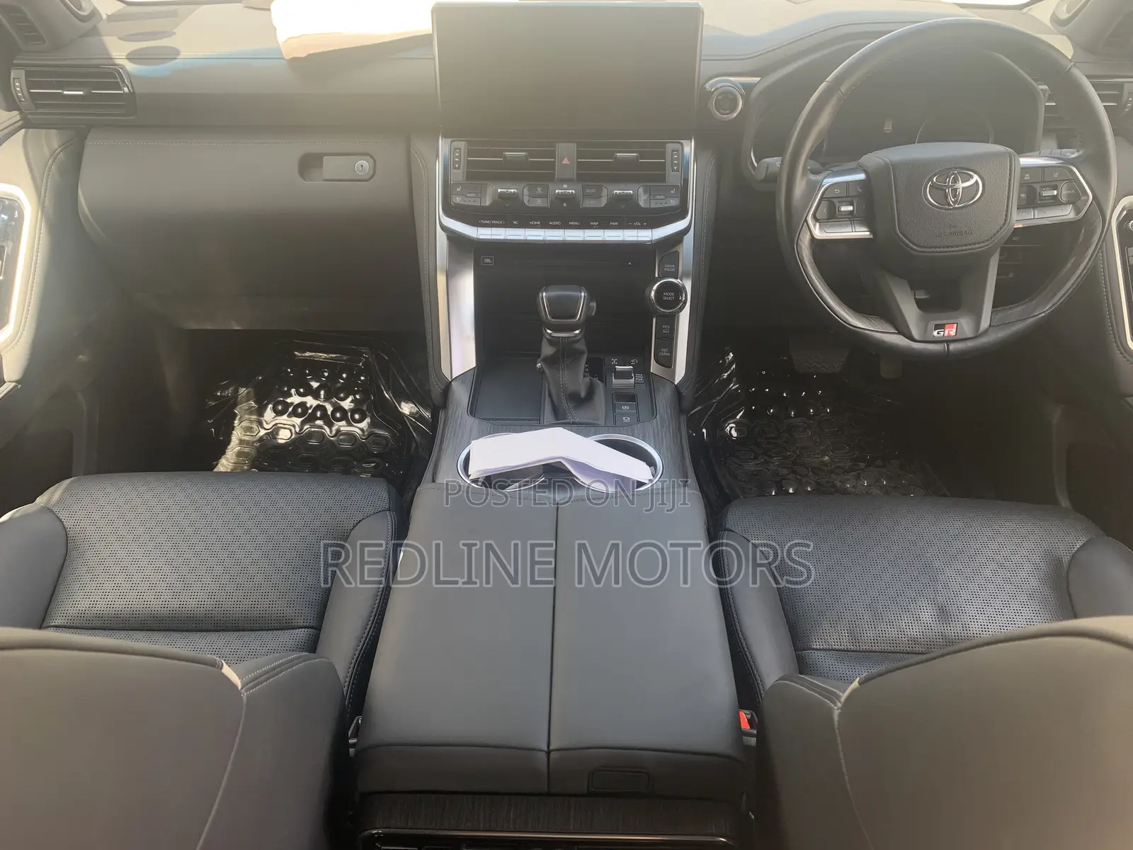 Toyota Land Cruiser 4.5 V8 GXR 2021 White