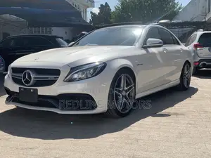 Mercedes-Benz C63 S RWD Sedan (4.0L V8 7A) 2017 Pearl