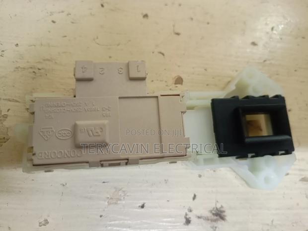 3 Pins Lock Washing Machine - thumbnail 2