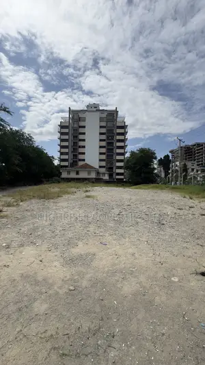 Prime 15,000 Sq Ft Corner Plot for Sale in Kizingo