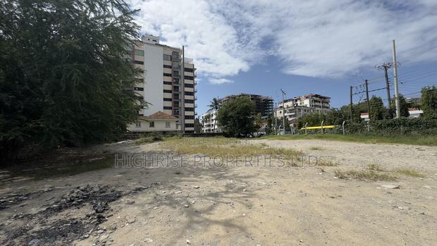 Prime 15,000 Sq Ft Corner Plot for Sale in Kizingo - thumbnail 2