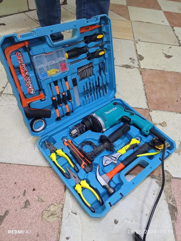 New MAKITA DRILL SET + Accessories - main view