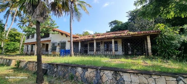 Serena, a Prime 3.7 Acre Creek Beach Plot for Sale - thumbnail 14