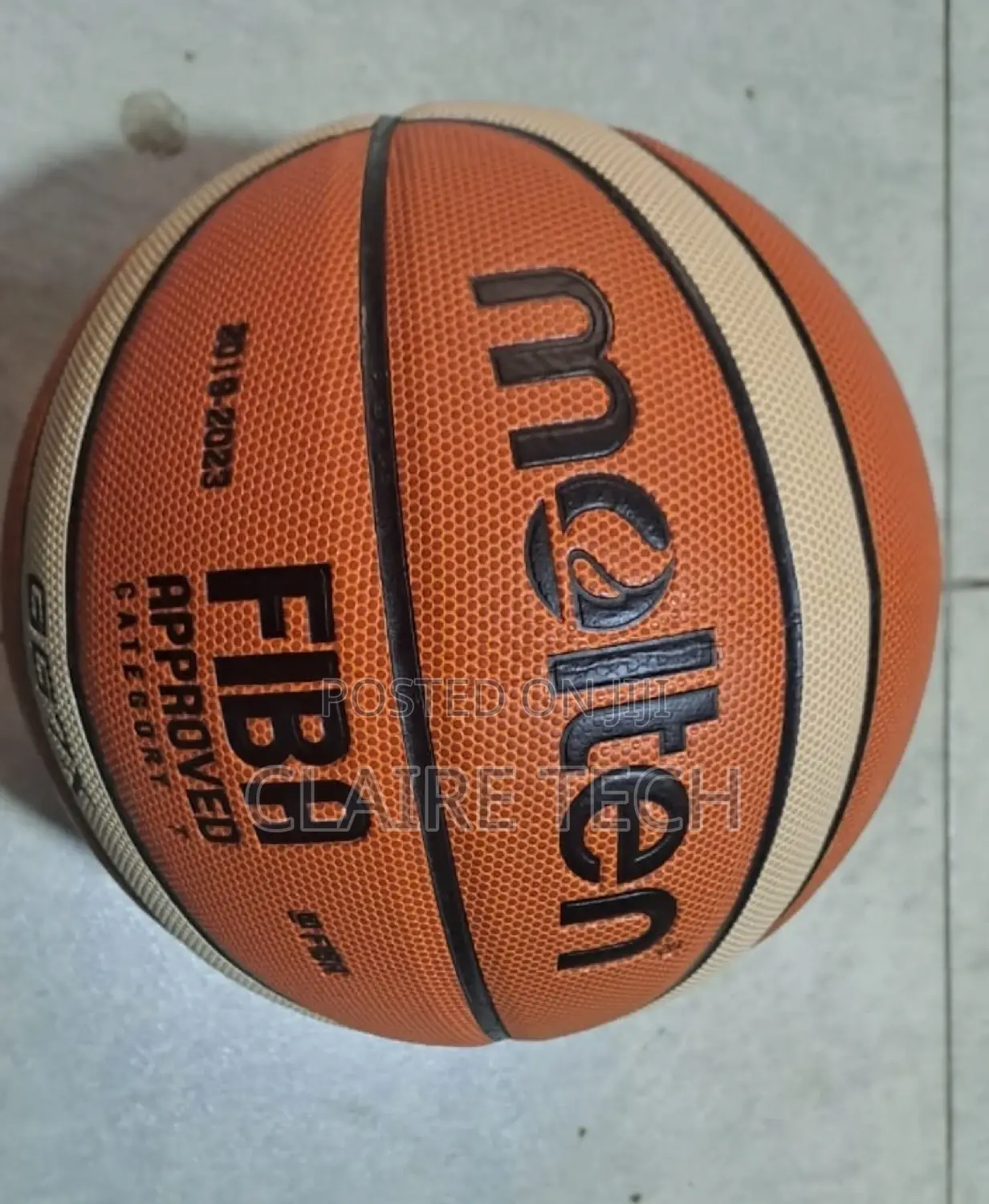 Molten Basket Ball