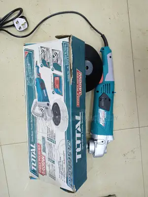 Total Angle Polisher 1400w