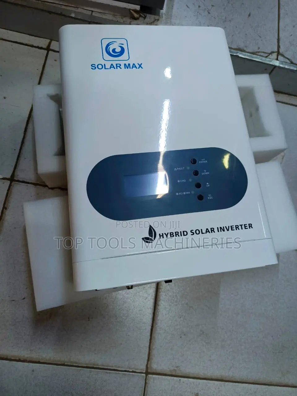 Solarmax 1.5kva 24V Brand New Hybrid Inverter
