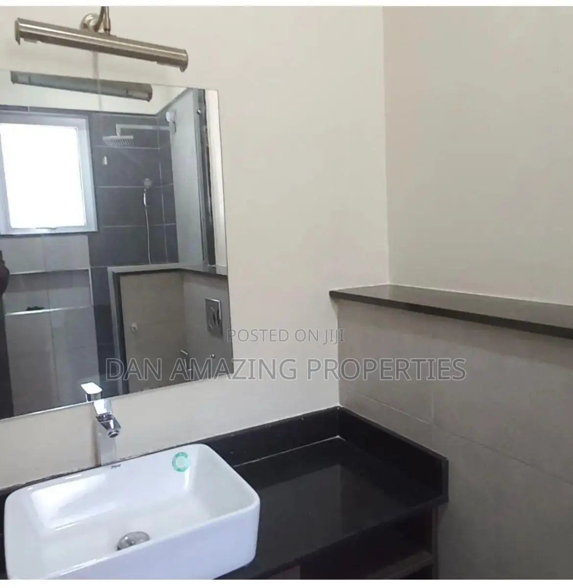 5bdrm Maisonette in Lavington Mall Area for sale