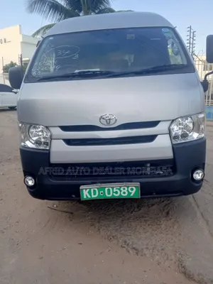 Toyota HiAce 2017 Silver