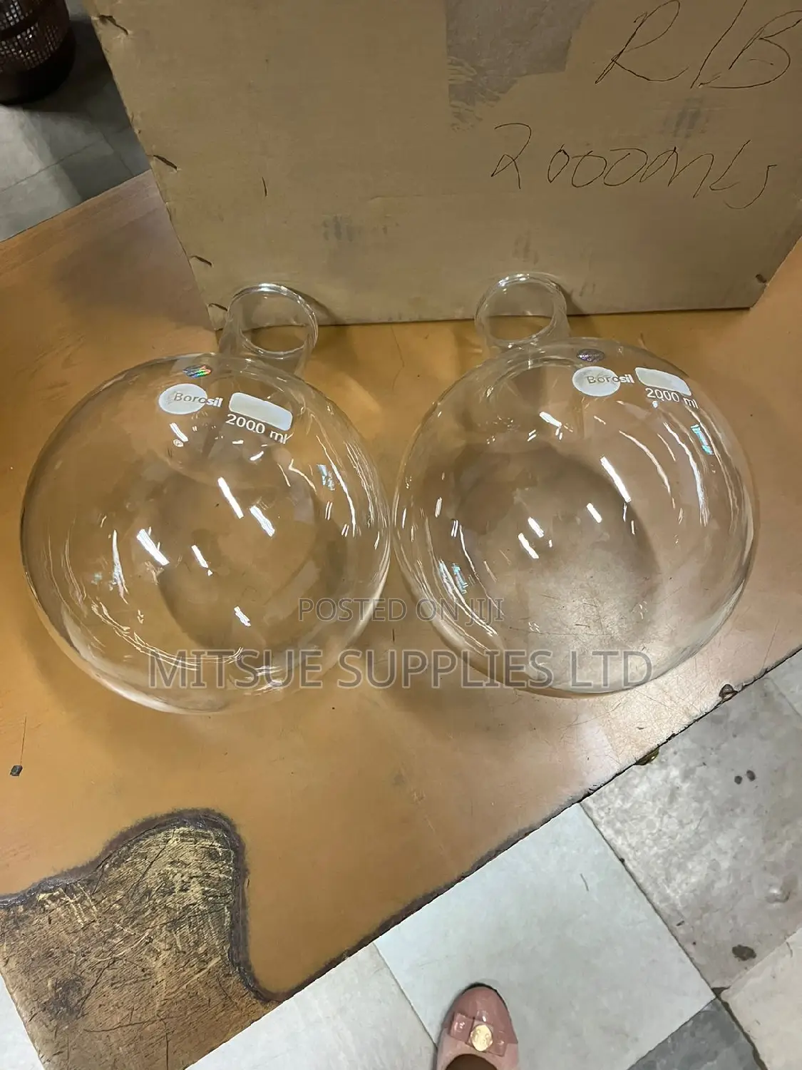 Pair of Round Bottomed Flask Borosil 2000ml