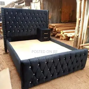 Chester Bed 5by6 With One Side Drawer