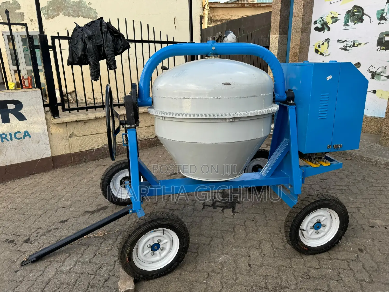 Concrete Mixer 400l* in Stock
