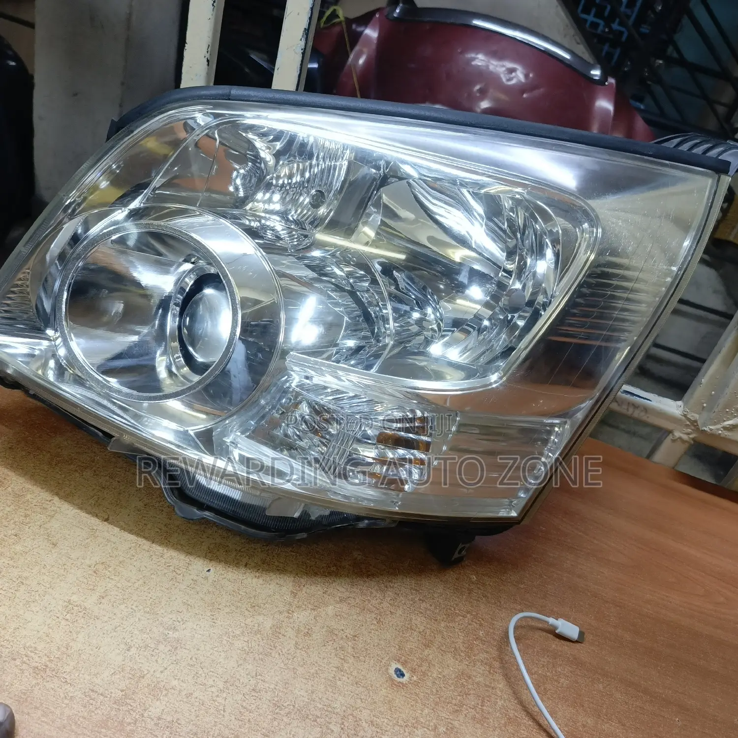 Noah 2008 Headlight Non Xenon.Lhs