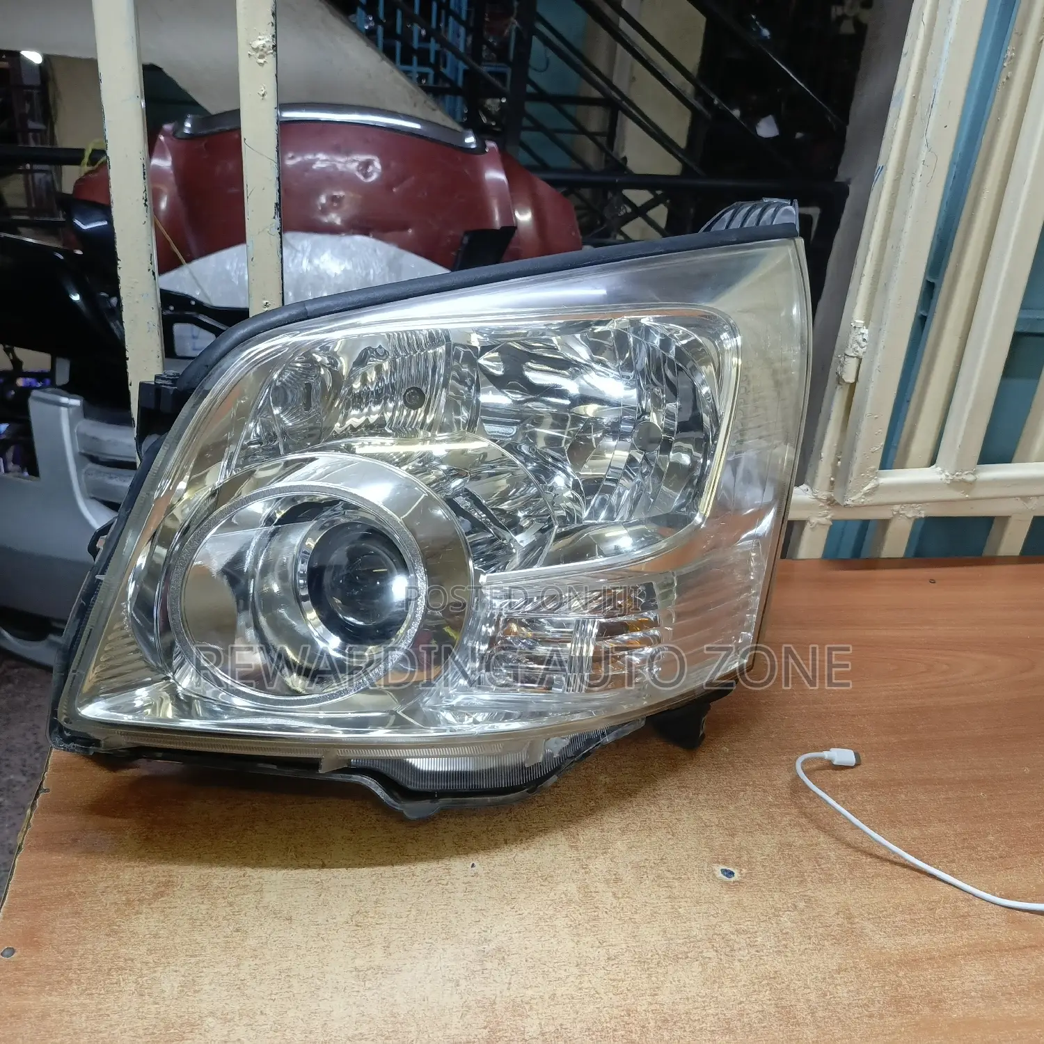 Noah 2008 Headlight Non Xenon.Lhs