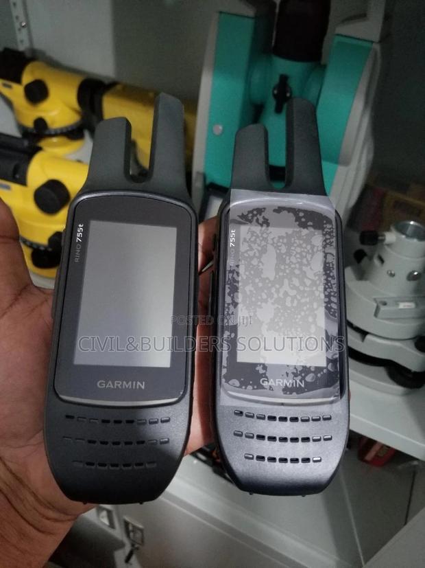 Garmin Gps With Radio And Touch Screen - main view