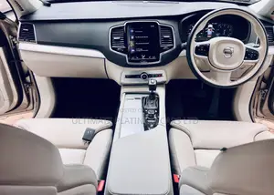 Volvo XC90 2017 Gold