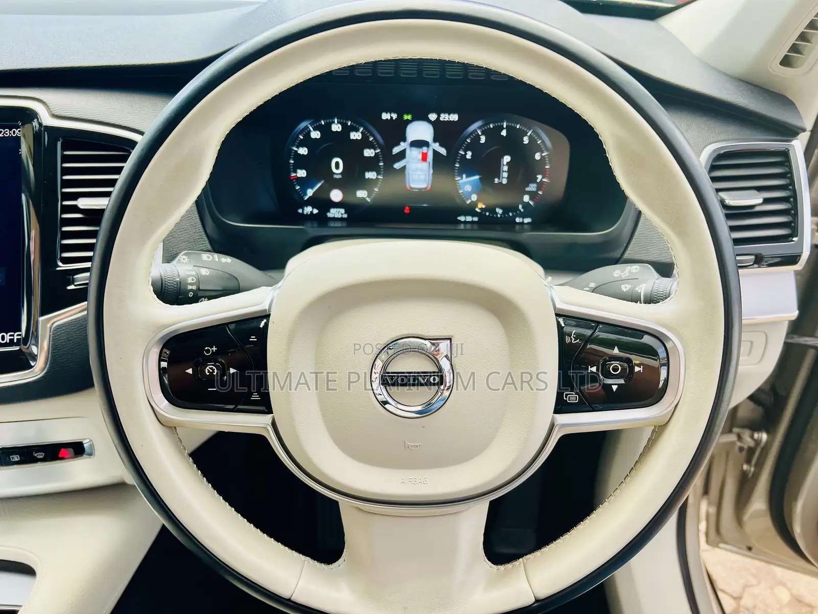 Volvo XC90 2017 Gold