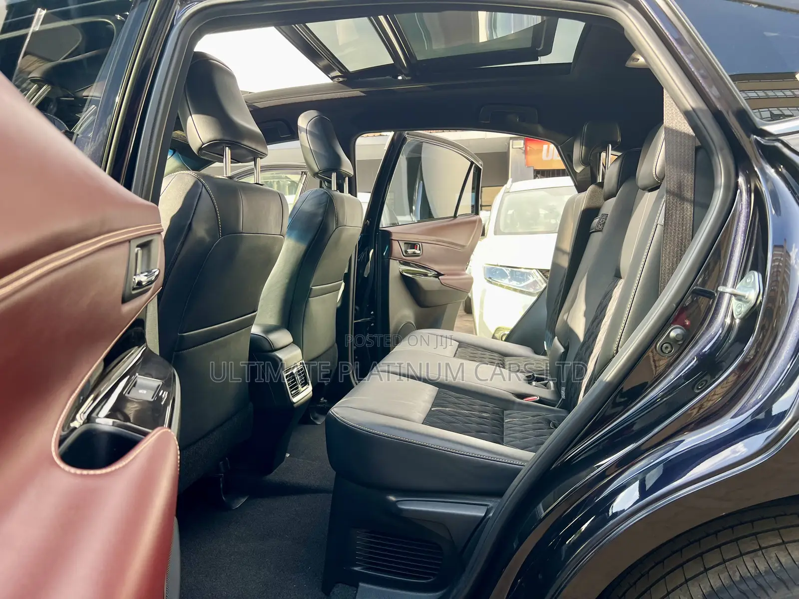 Toyota Harrier 2.0 2017 Blue