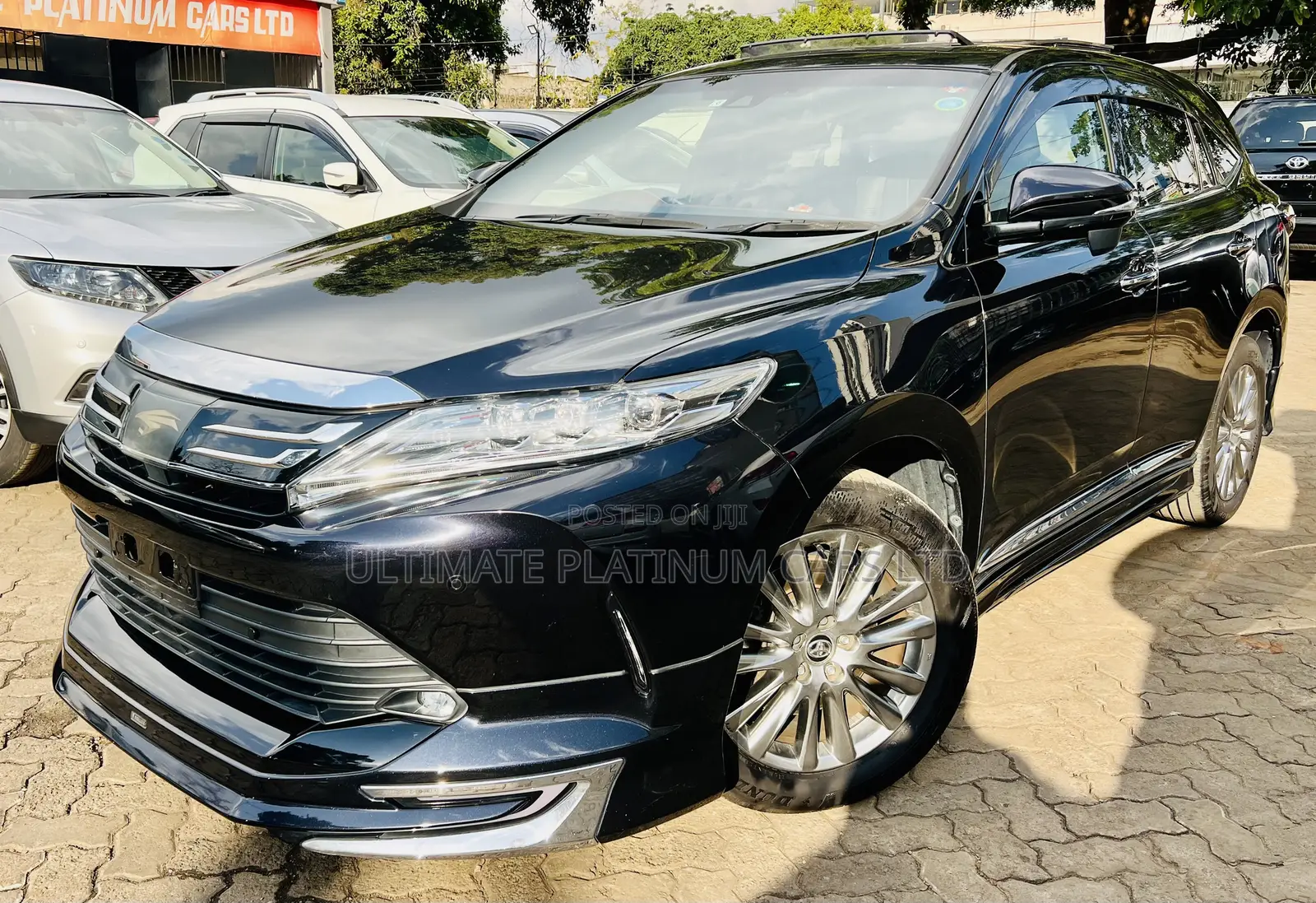 Toyota Harrier 2.0 2017 Blue