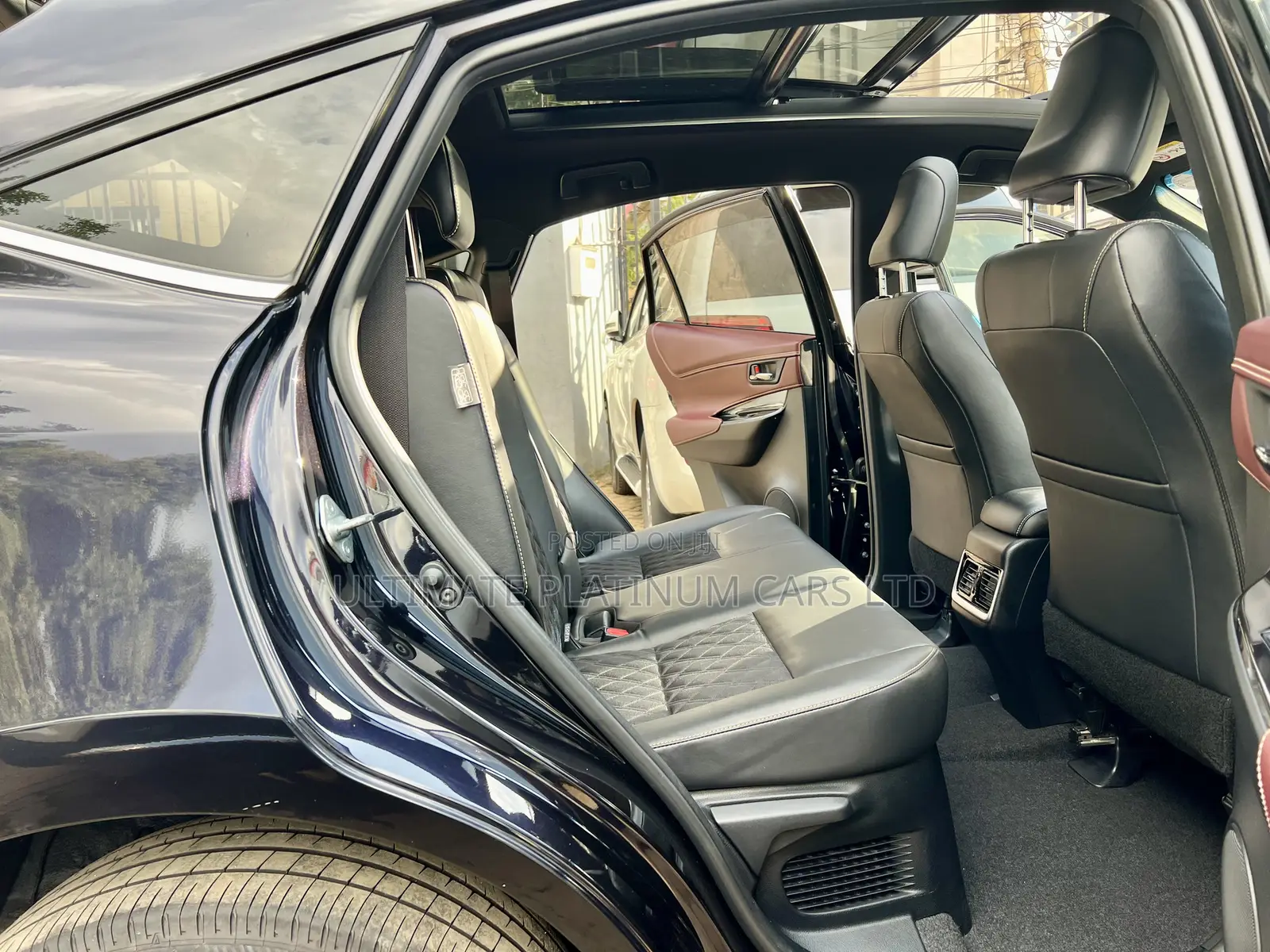 Toyota Harrier 2.0 2017 Blue