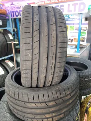 255/35R19 Sailun Tyre