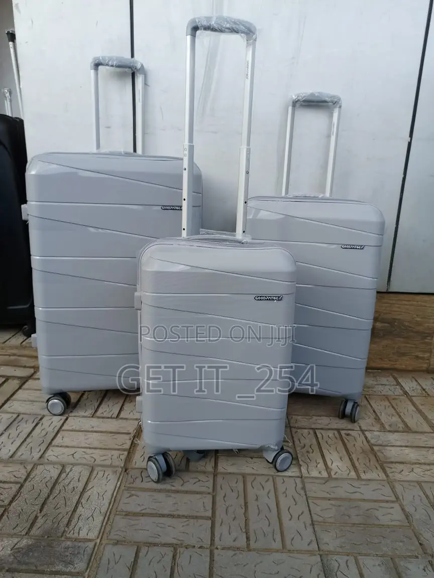 *3 in 1 Luxurious Fibre Suitcase*
Zipper Closure F