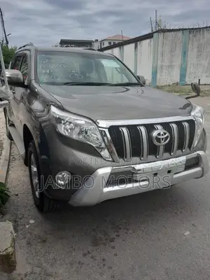 Toyota Land Cruiser Prado 2.8 2017 Gray