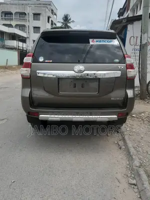 Toyota Land Cruiser Prado 2.8 2017 Gray
