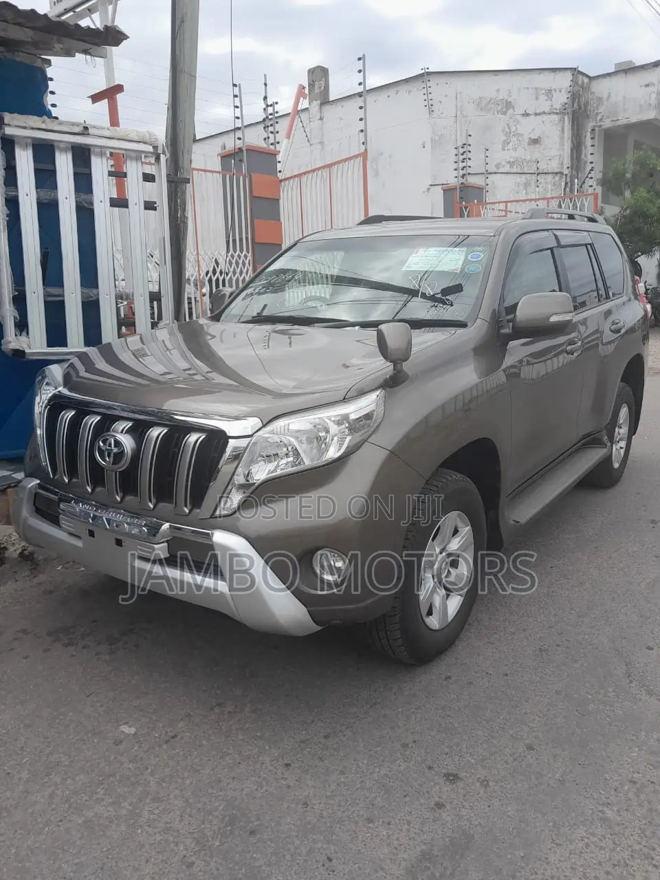 Toyota Land Cruiser Prado 2.8 2017 Gray