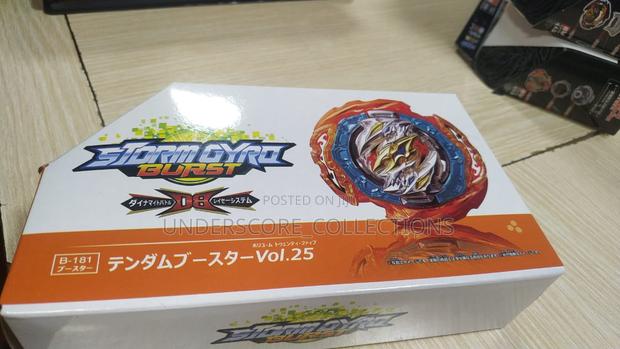 Different Colour Beyblade With Launcher - thumbnail 4