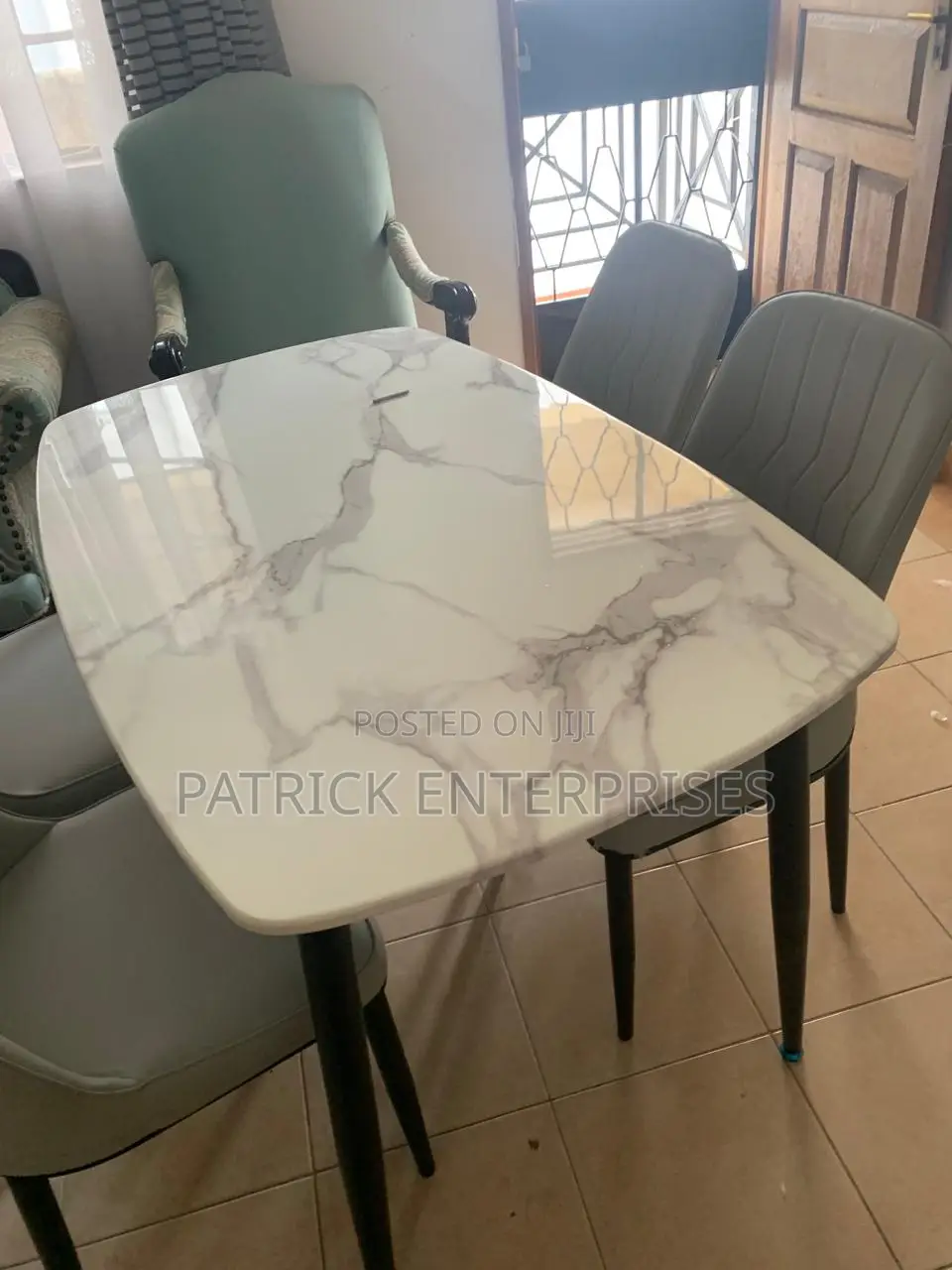 Impotent Modern Marble Dining Table 4 Seater