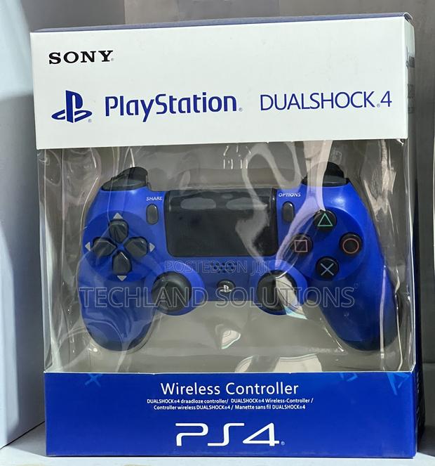 Blue Playstation 4 Pad - main view