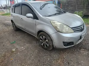 Nissan Note 1.4 2012 Silver