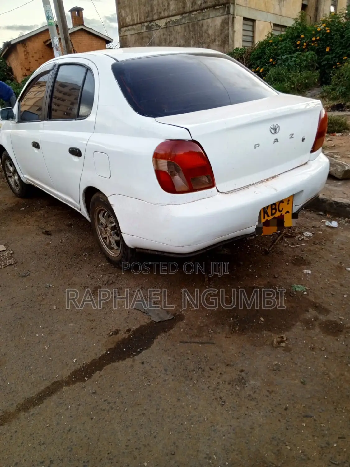 Toyota Platz 1999 White