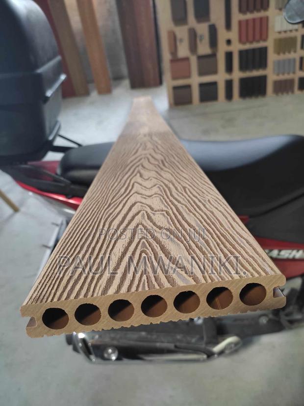 Outdoor Deck Materials - thumbnail 3