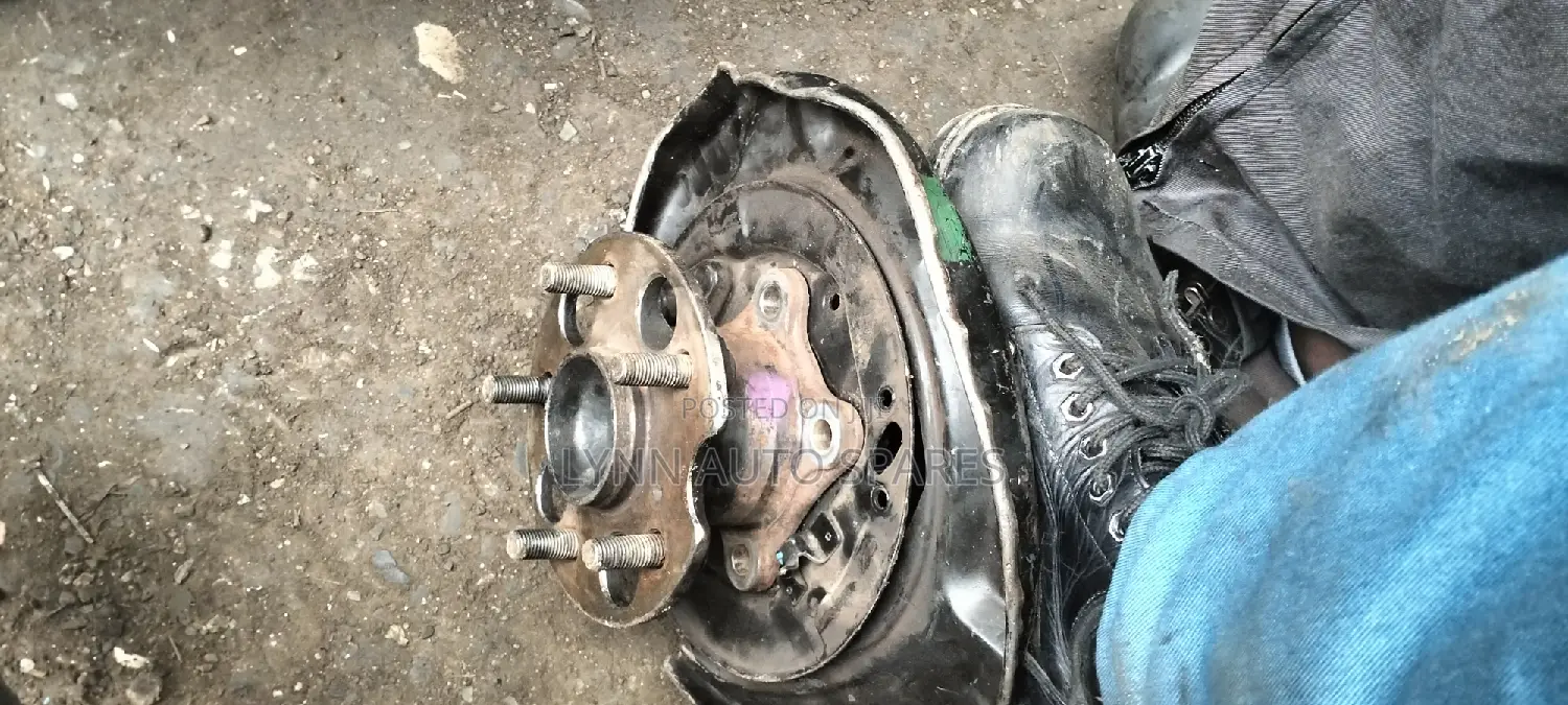 Toyota Harrier 240 Rear Wheel Hub With Bearing
