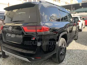 Toyota Land Cruiser 3.3 Diesel 4WD 2021 Black