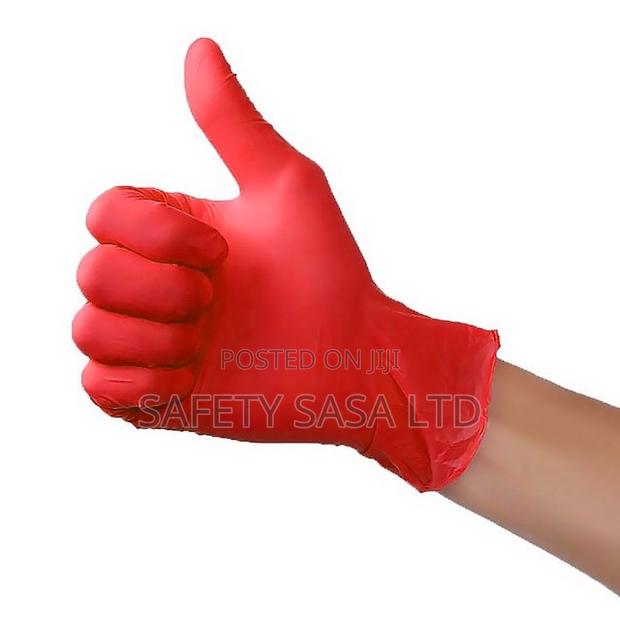 Red Nitrile Disposable Gloves - thumbnail 3