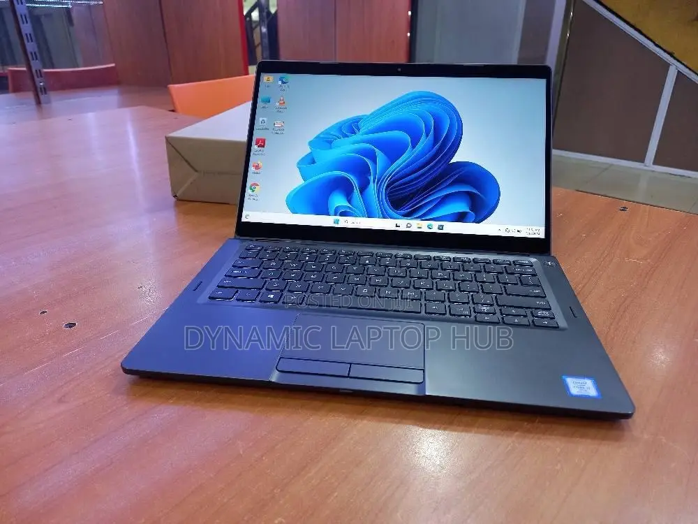Laptop Dell Latitude 5300 16GB Intel Core i7 SSD 512GB