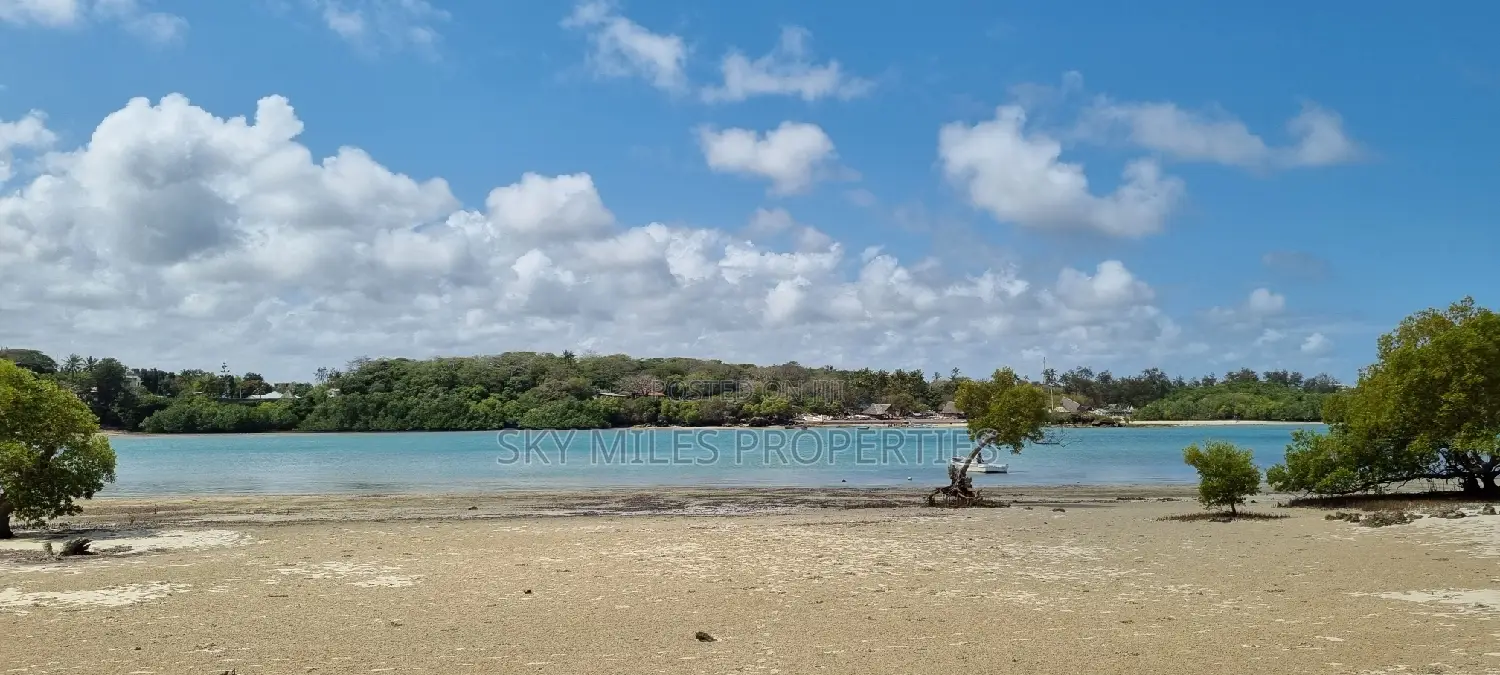 Serena,Prime Commercial 4-Acre Beachfront Plot for Sale