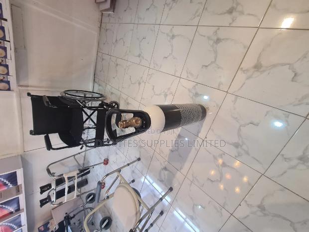 1.36 M3 Oxygen Cylinder. - thumbnail 2